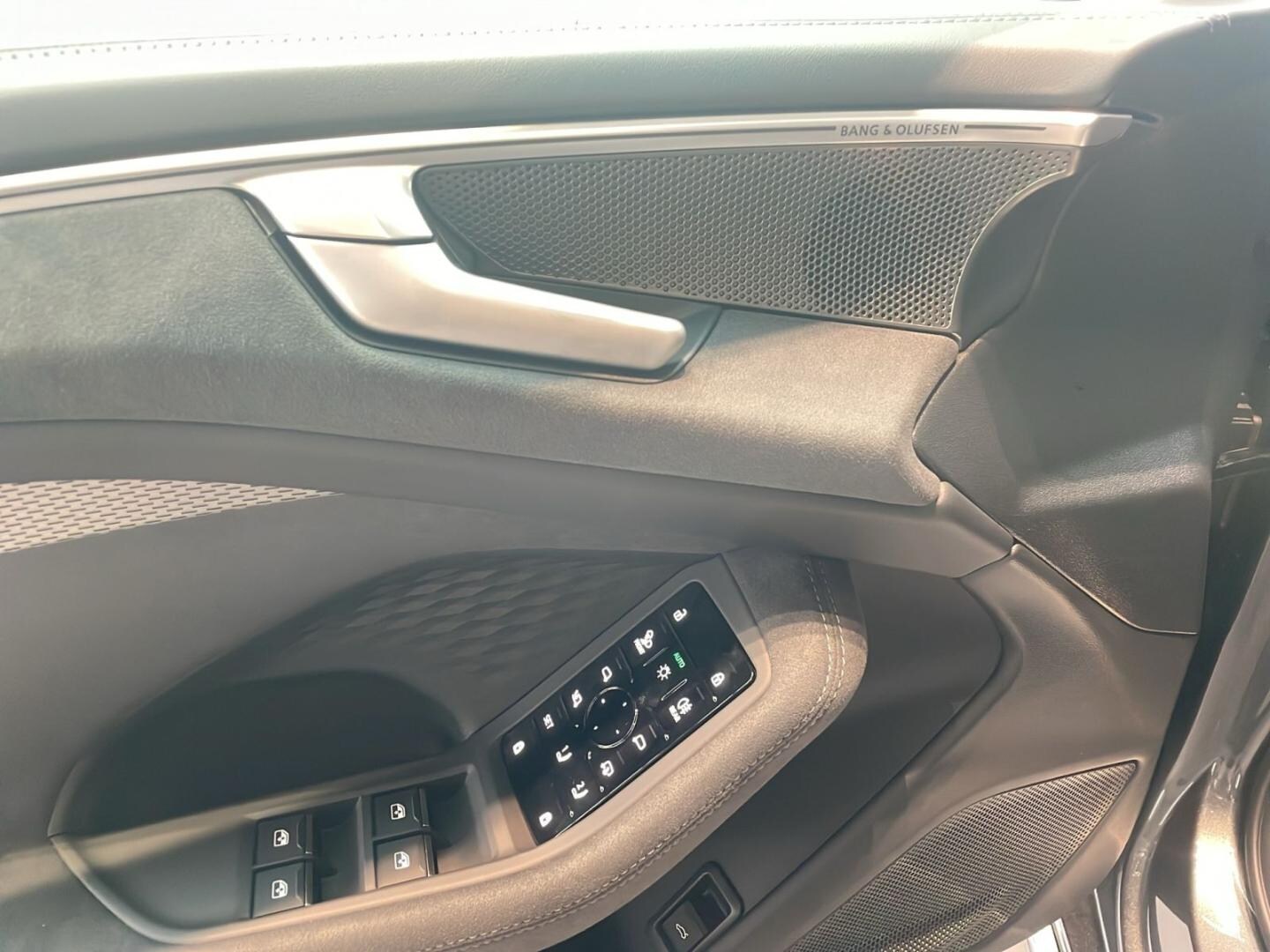 Bild über Audi A6 Avant edition one TDI quattro 150 kW S tronic - für weitere Informationen kontaktieren Sie den Audi Partner