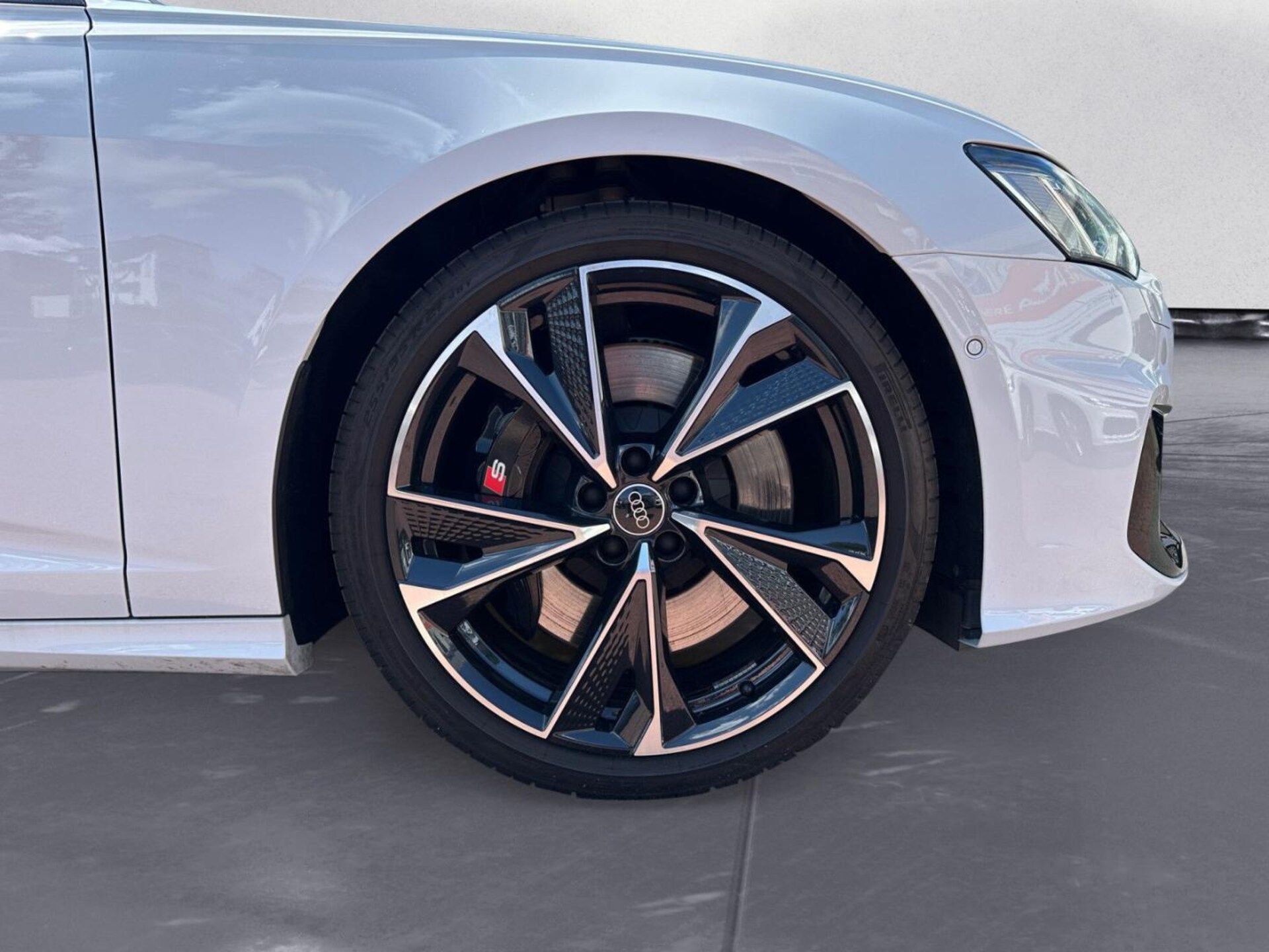 Audi S6 Avant