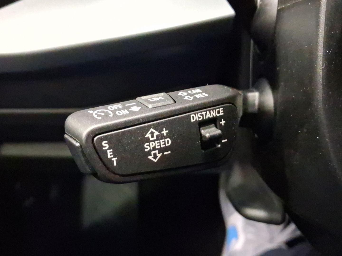 Bild über Audi A3 Limousine TDI S tronic - für weitere Informationen kontaktieren Sie den Audi Partner