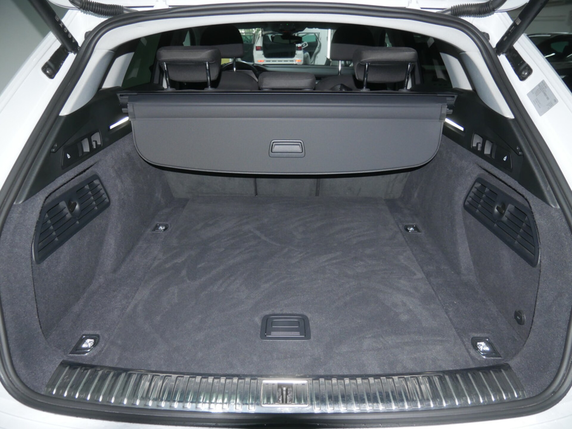 Audi Q8 e-tron S line