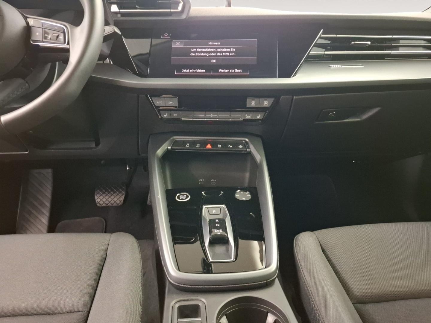 Bild über Audi A3 Limousine TDI S tronic - für weitere Informationen kontaktieren Sie den Audi Partner