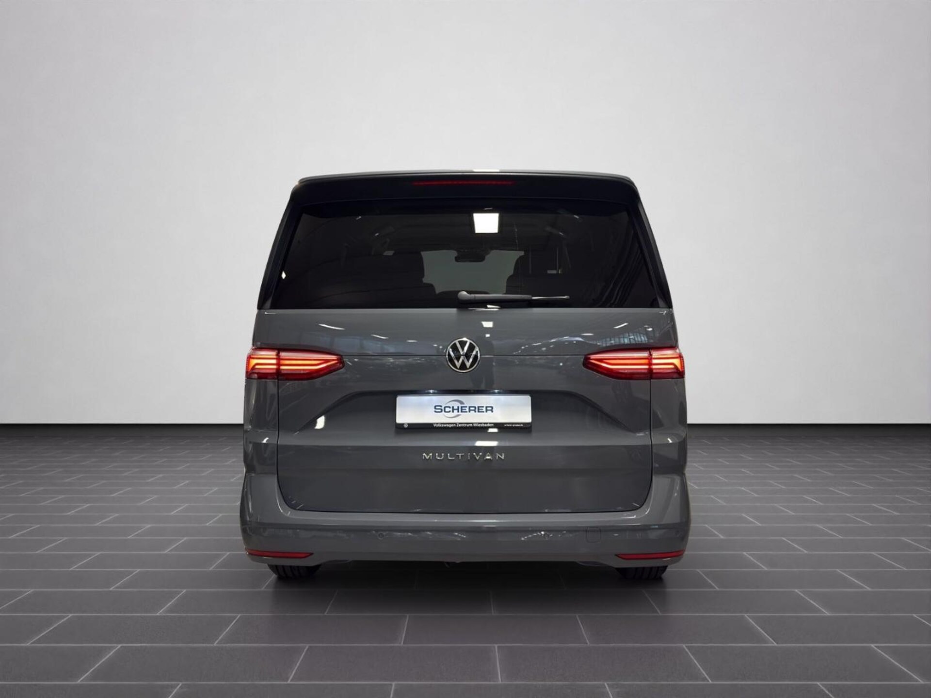 Volkswagen Multivan Langversion Basis-Modell