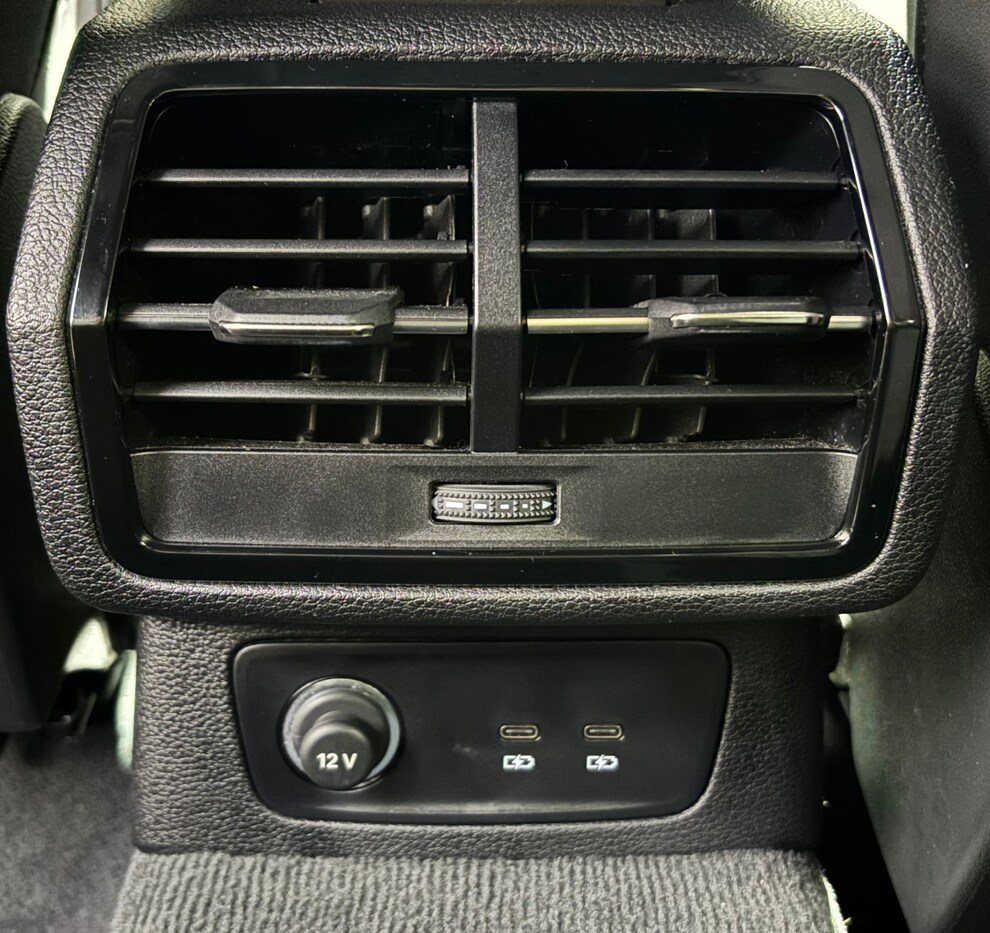 Image about Audi Q3 Sportback TFSI e S line 45 TFSI e 180 kW (245 ch) S tronic