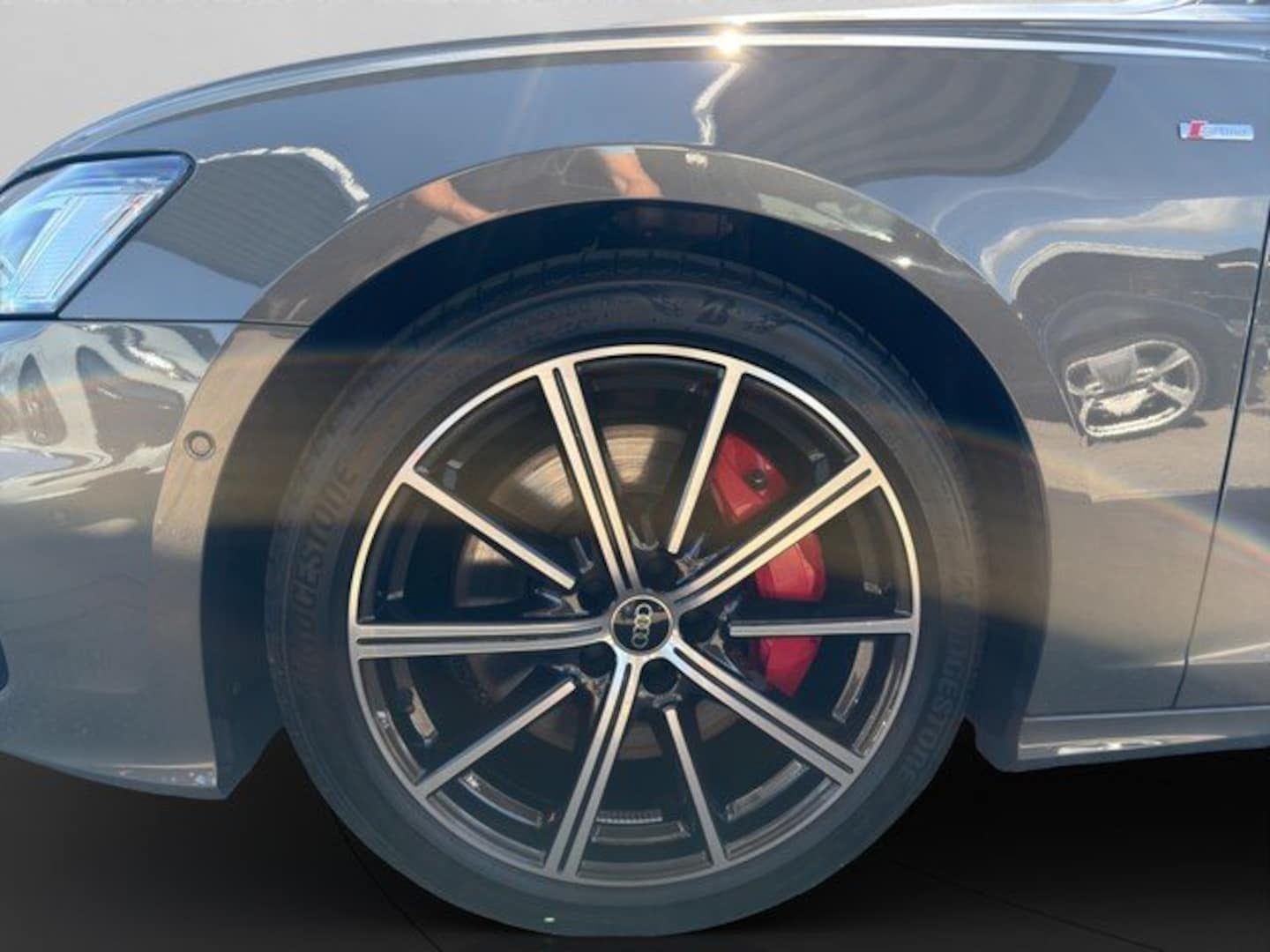 Bild über Audi A6 Avant TFSI e S line 55 TFSI e quattro S tronic - für weitere Informationen kontaktieren Sie den Audi Partner