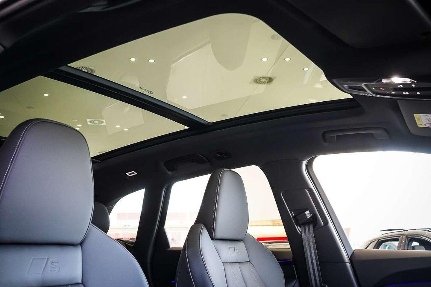 Image about Audi Q5 SUV TFSI quattro 200 kW sport