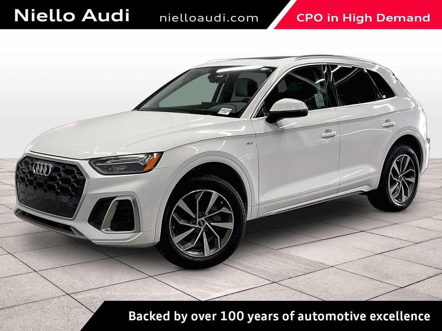 2023 Audi Q5 45 Premium Plus's photo