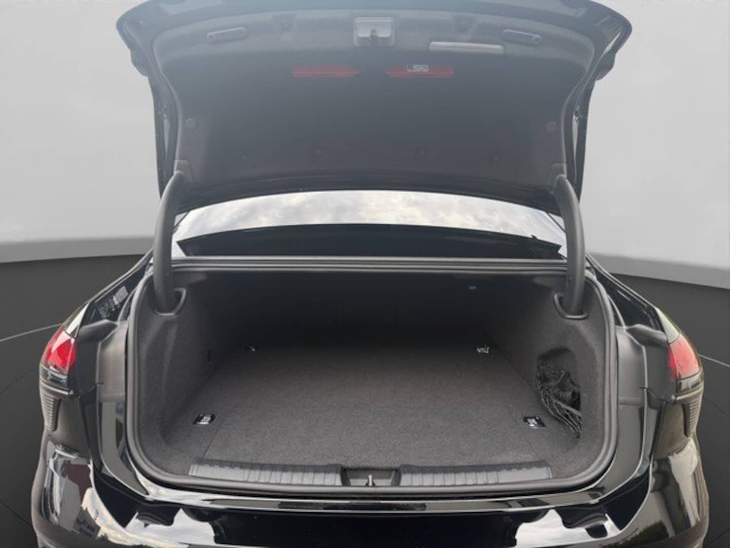 Bild über Audi A6 Limousine e-hybrid edition one e-hybrid quattro 220 kW S tronic - für weitere Informationen kontaktieren Sie den Audi Partner