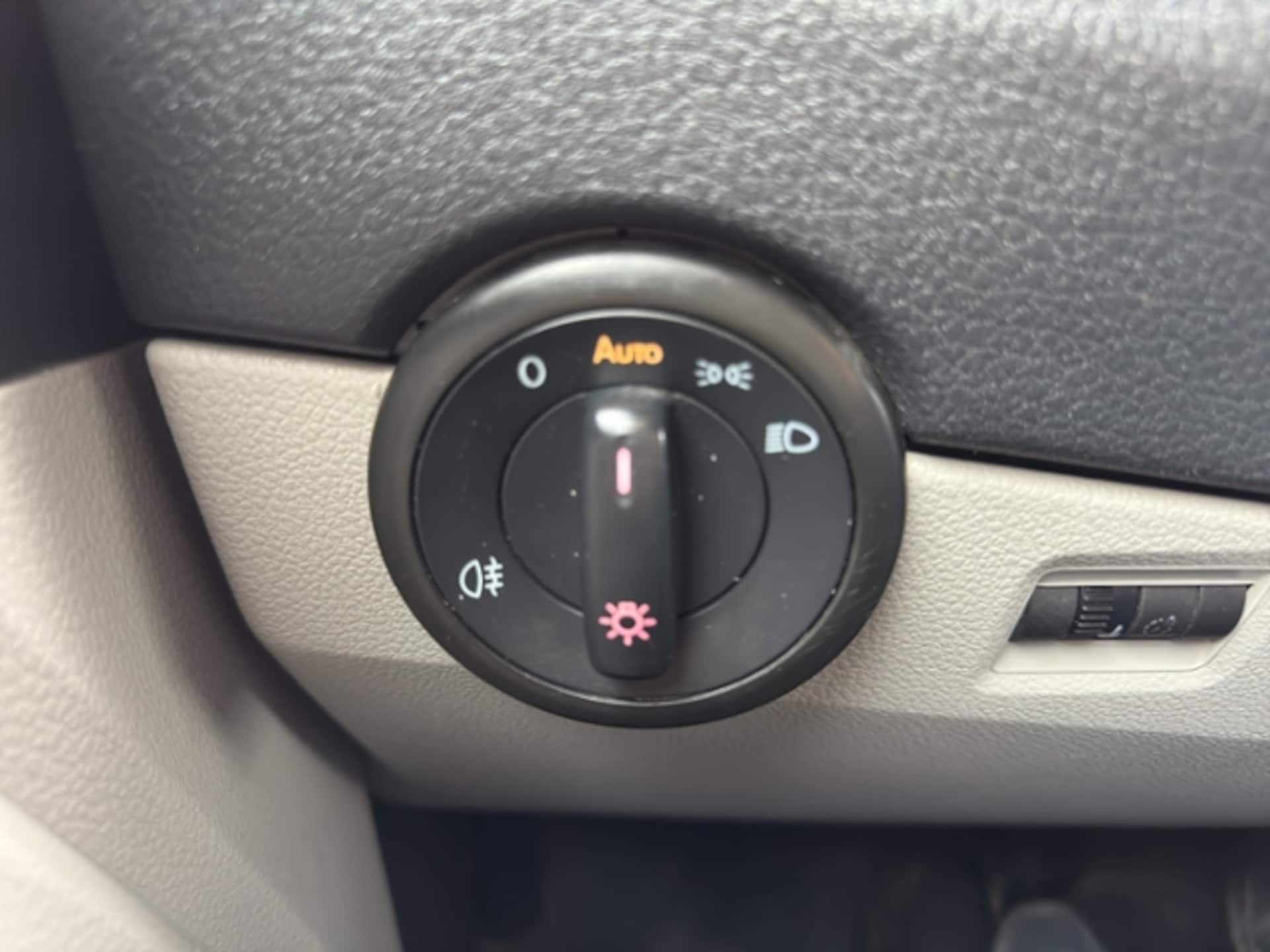 Volkswagen T6 Transporter Kasten langer Radstand