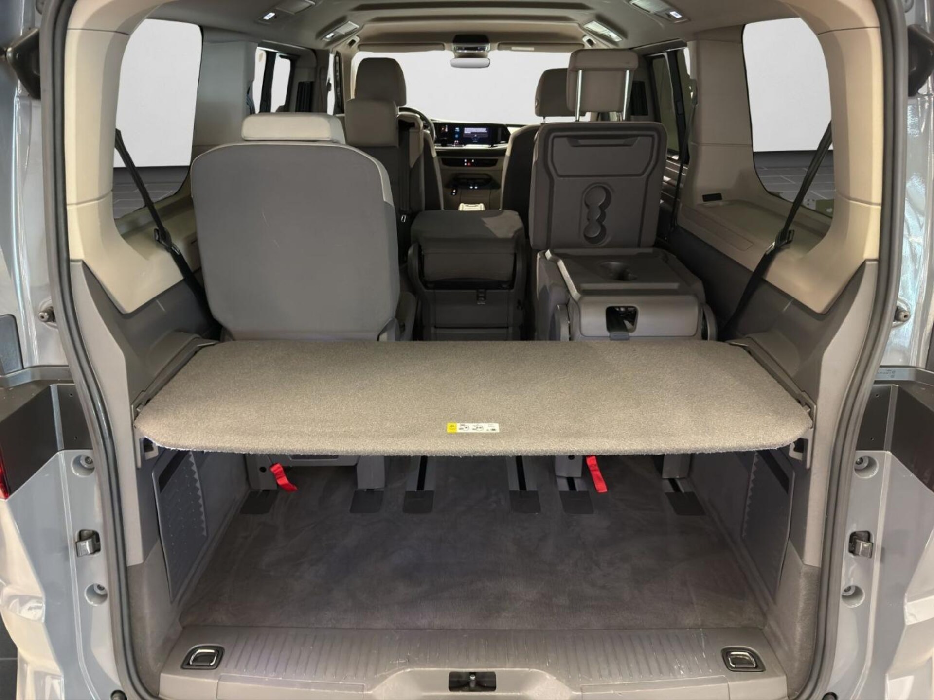 Volkswagen Multivan Langversion Basis-Modell