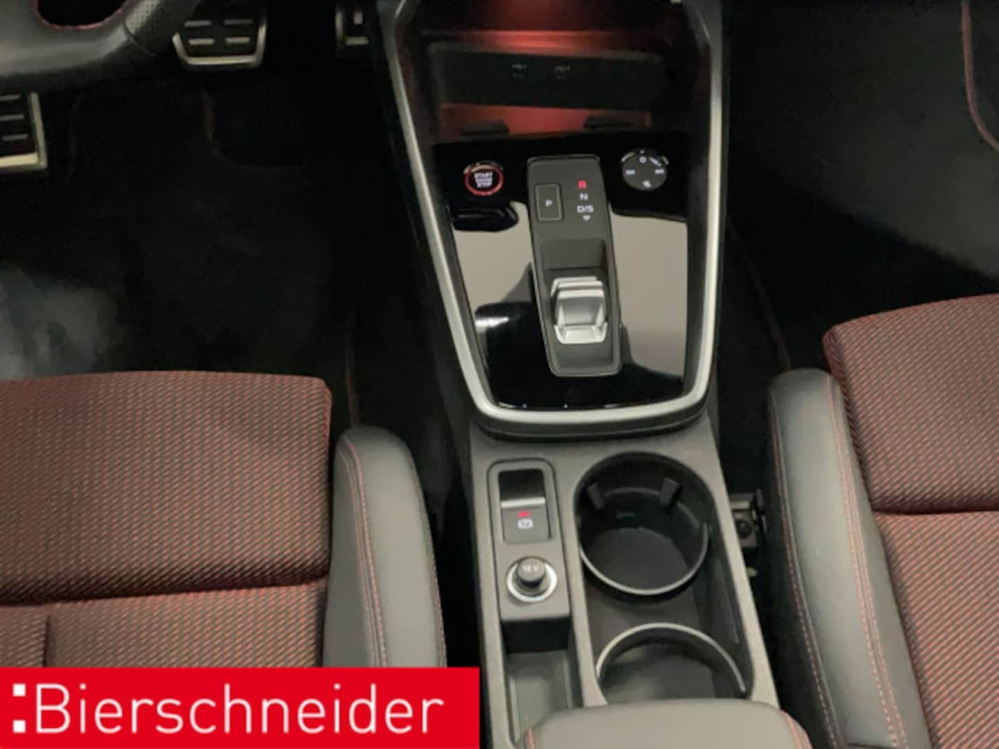Bild über Audi S3 Sportback TFSI quattro S tronic - für weitere Informationen kontaktieren Sie den Audi Partner