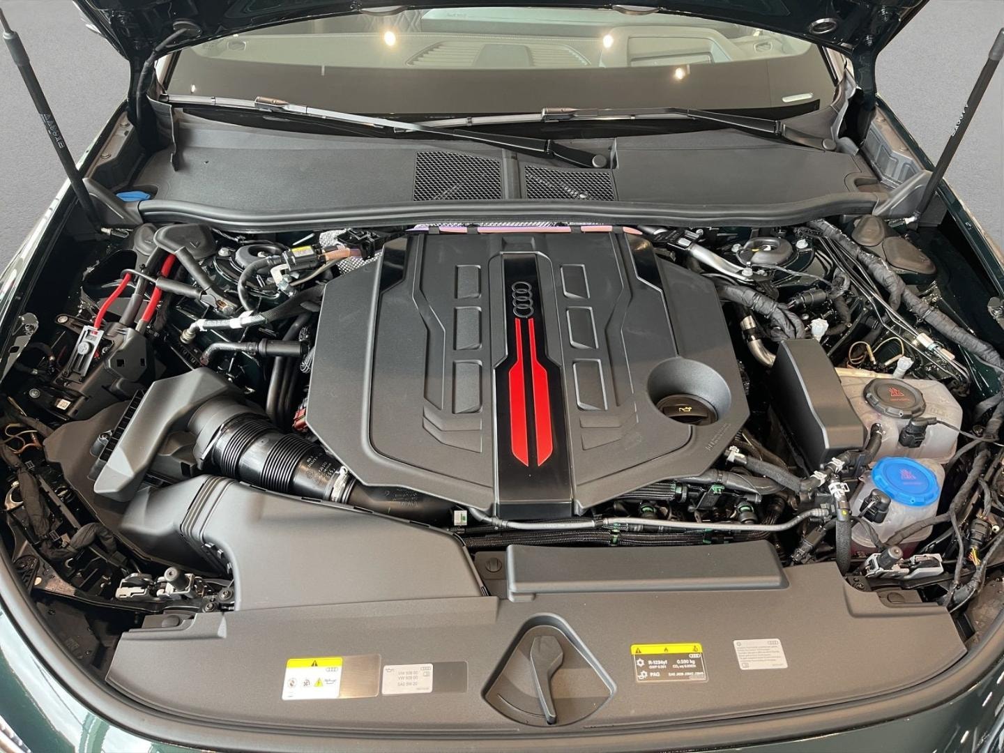 Bild über Audi S5 Limousine TFSI 270 kW S tronic - für weitere Informationen kontaktieren Sie den Audi Partner