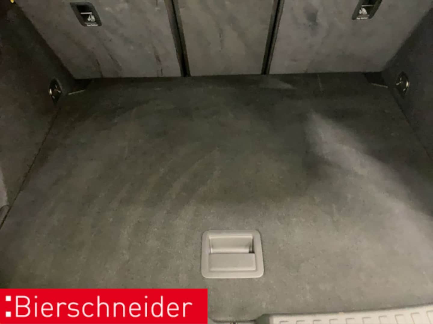 Bild über Audi S3 Sportback TFSI quattro S tronic - für weitere Informationen kontaktieren Sie den Audi Partner