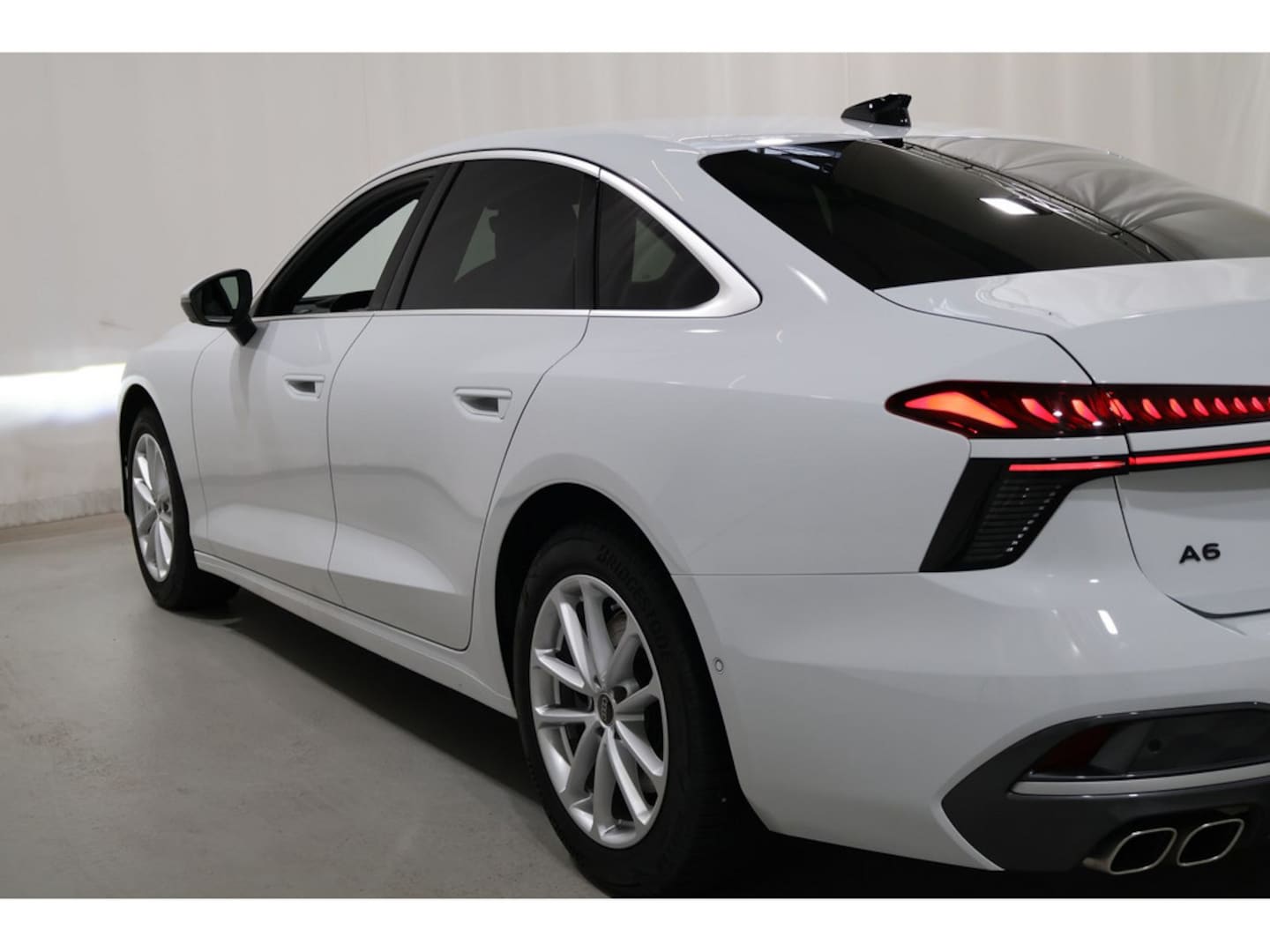 Bild über Audi A6 Limousine TDI quattro 150 kW S tronic - für weitere Informationen kontaktieren Sie den Audi Partner