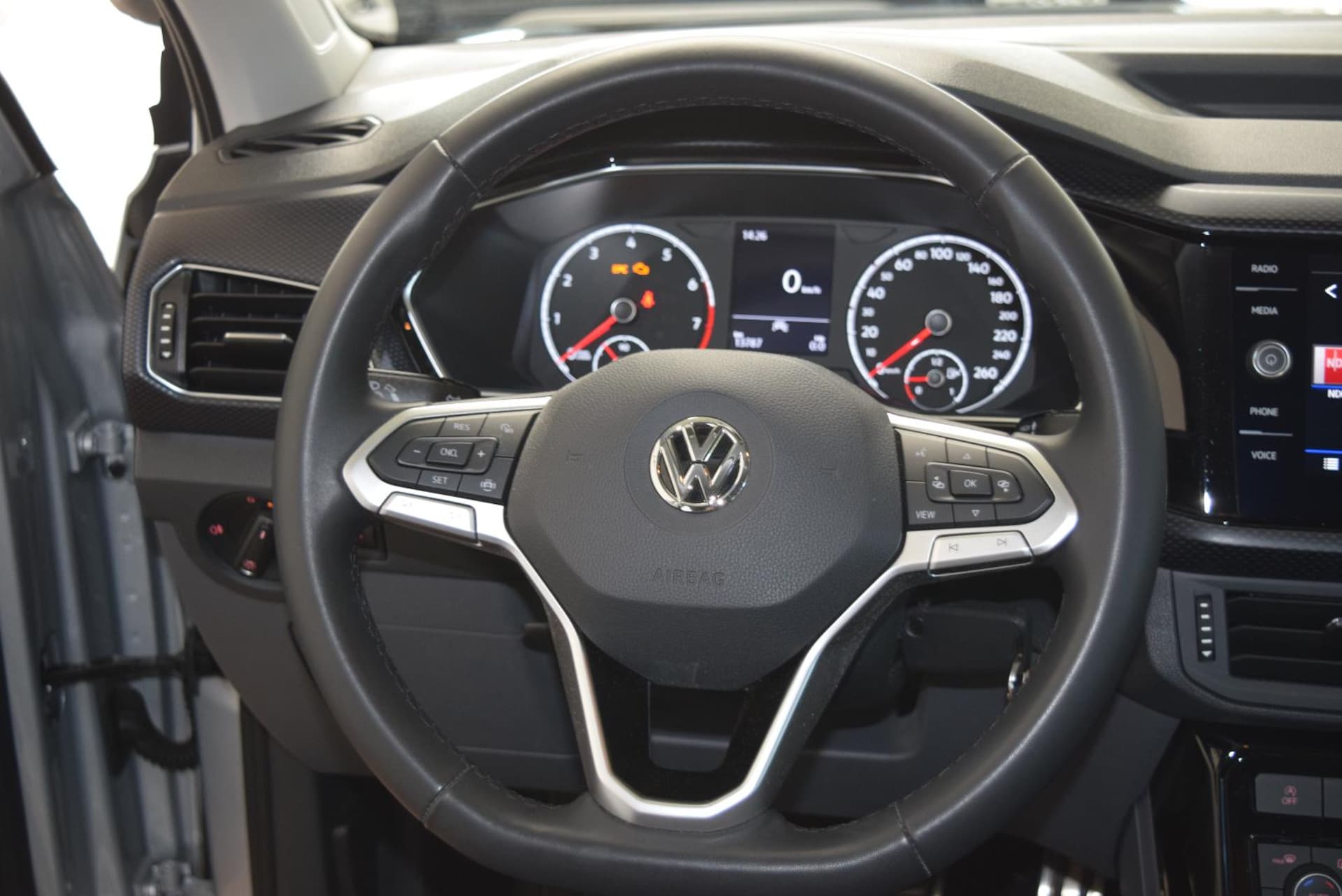 Volkswagen T-Cross United