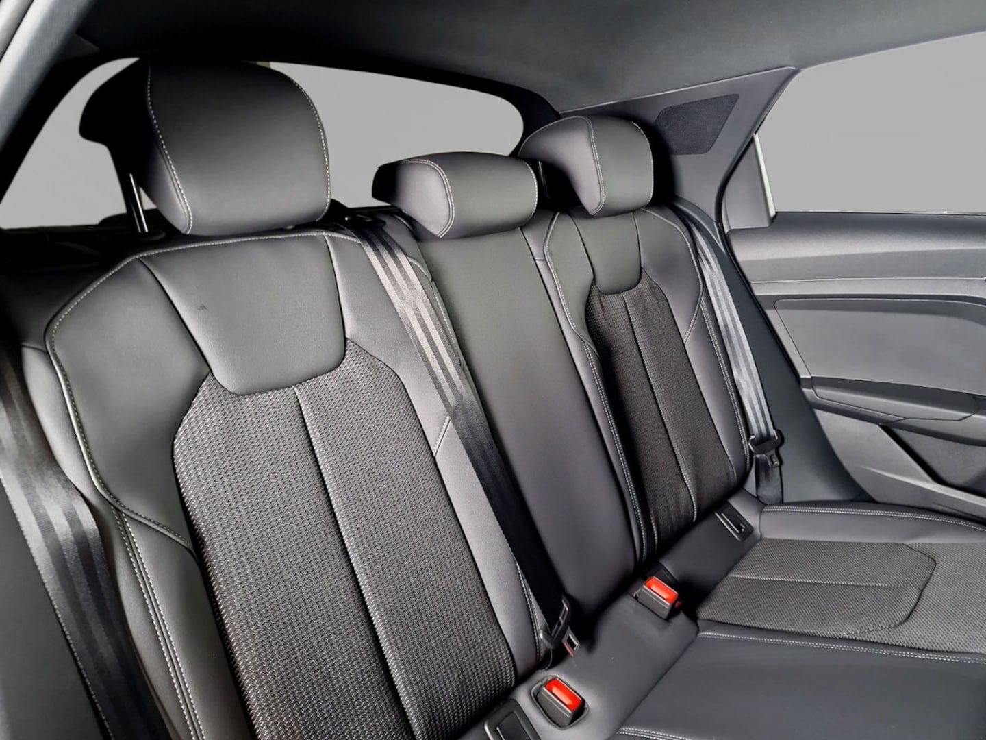 Bild über Audi A1 allstreet 30 TFSI S tronic - für weitere Informationen kontaktieren Sie den Audi Partner