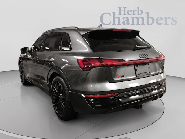 2024 Audi Q8 e-tron