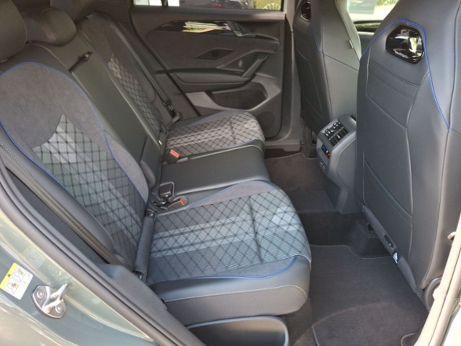 Volkswagen Tiguan – Bild 11