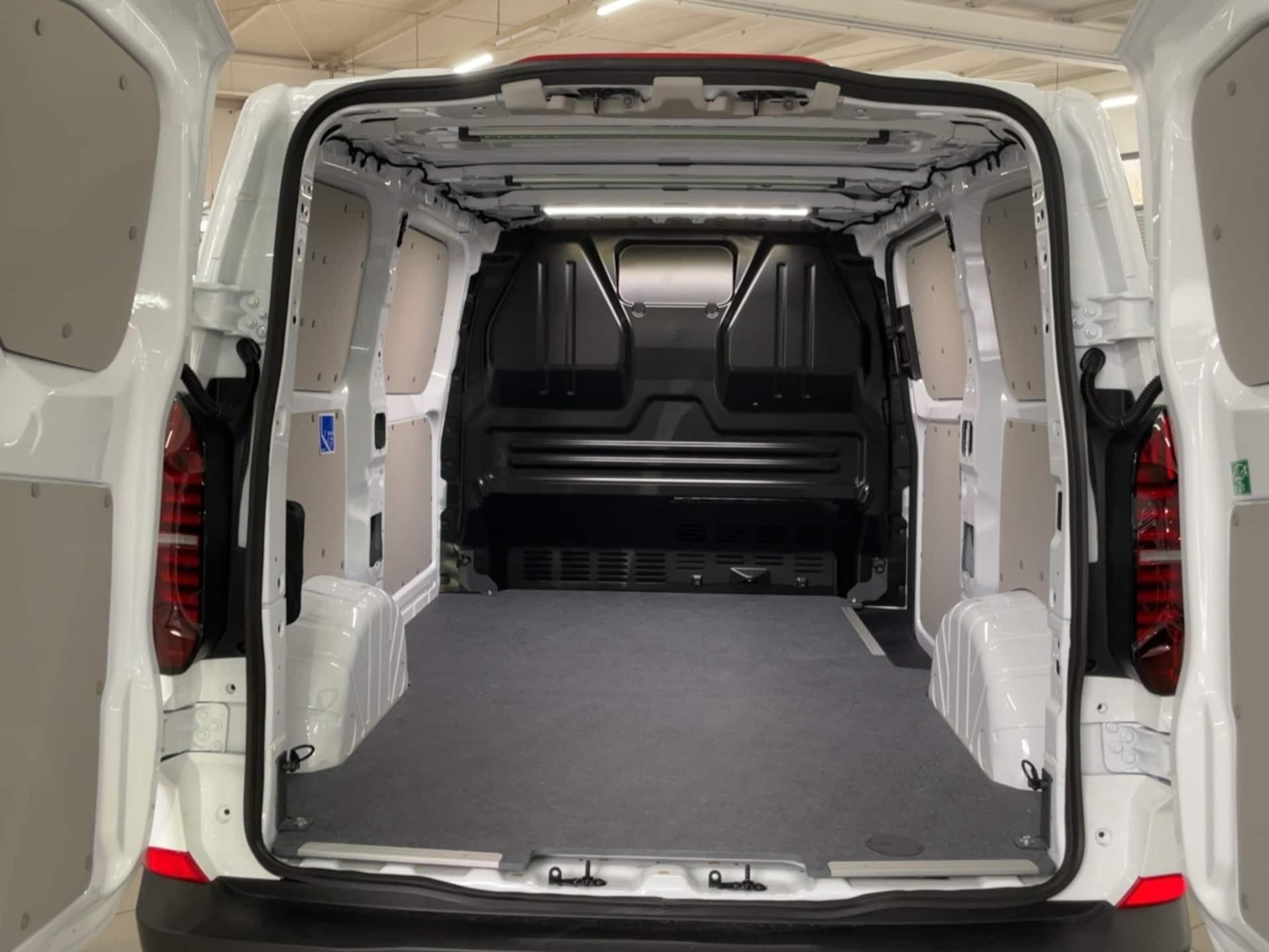 Volkswagen Transporter Kasten kurzer Radstand