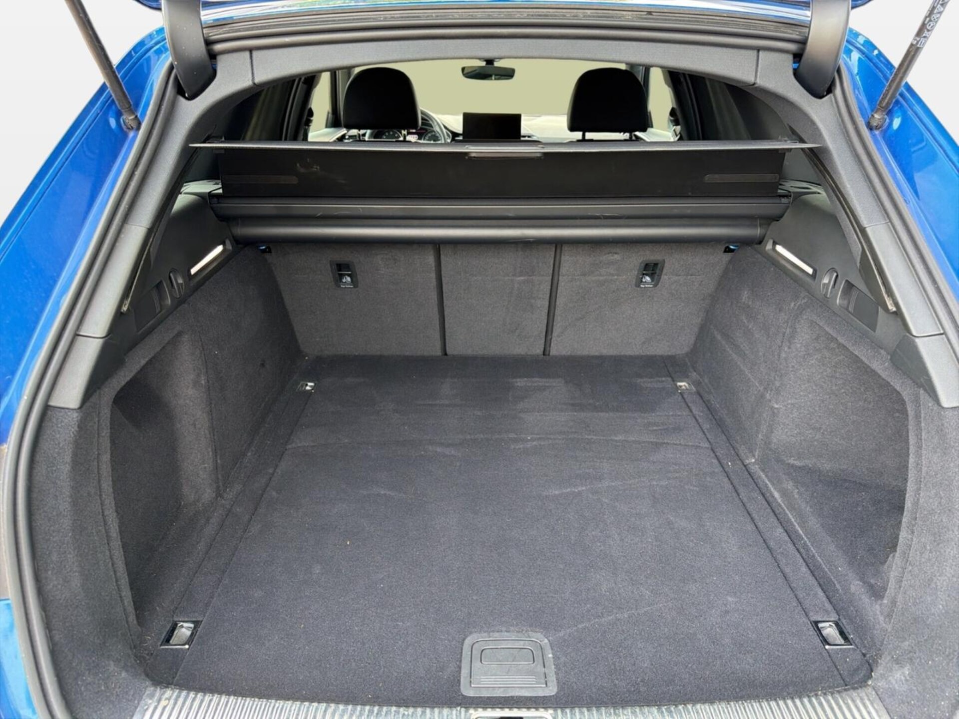 Audi A4 Avant S line