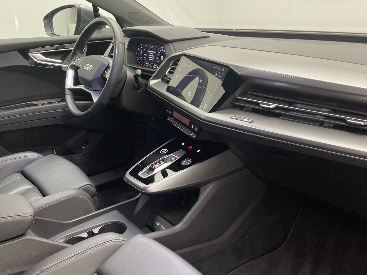 Image about Audi Q4 e-tron 40 e-tron