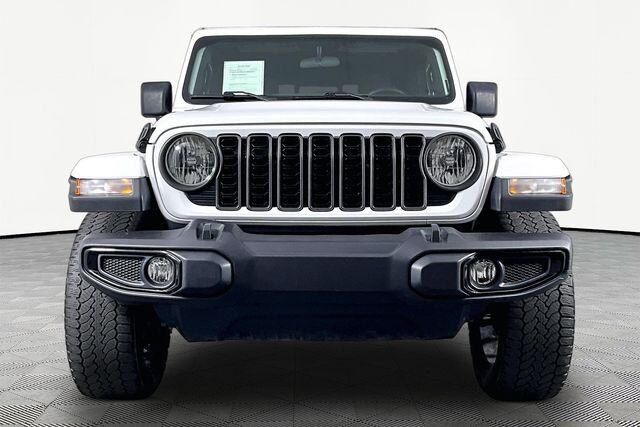 2024 Jeep Gladiator