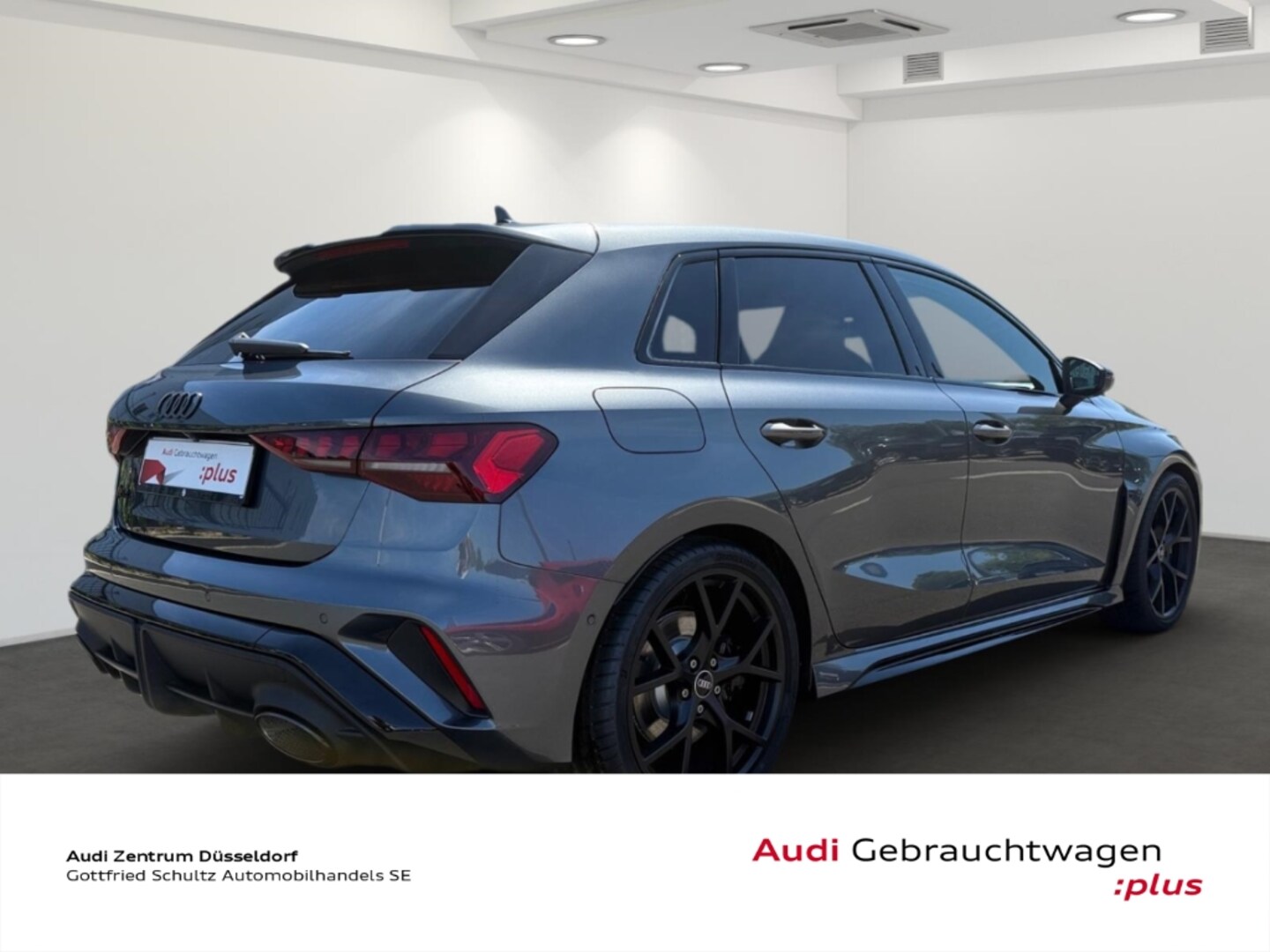 Bild über Audi RS 3 Sportback TFSI quattro 294 kW S tronic - für weitere Informationen kontaktieren Sie den Audi Partner
