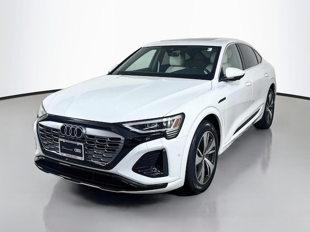 Photo of 2024 Audi Q8 Sportback e-tron 