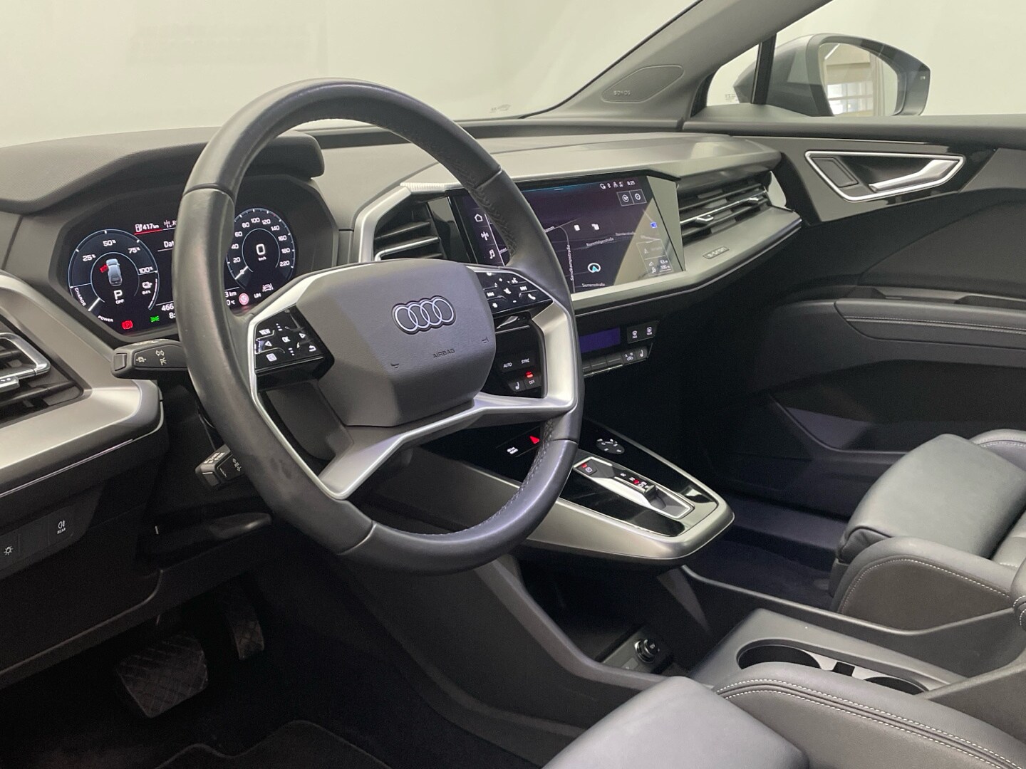 Image about Audi Q4 e-tron 40 e-tron