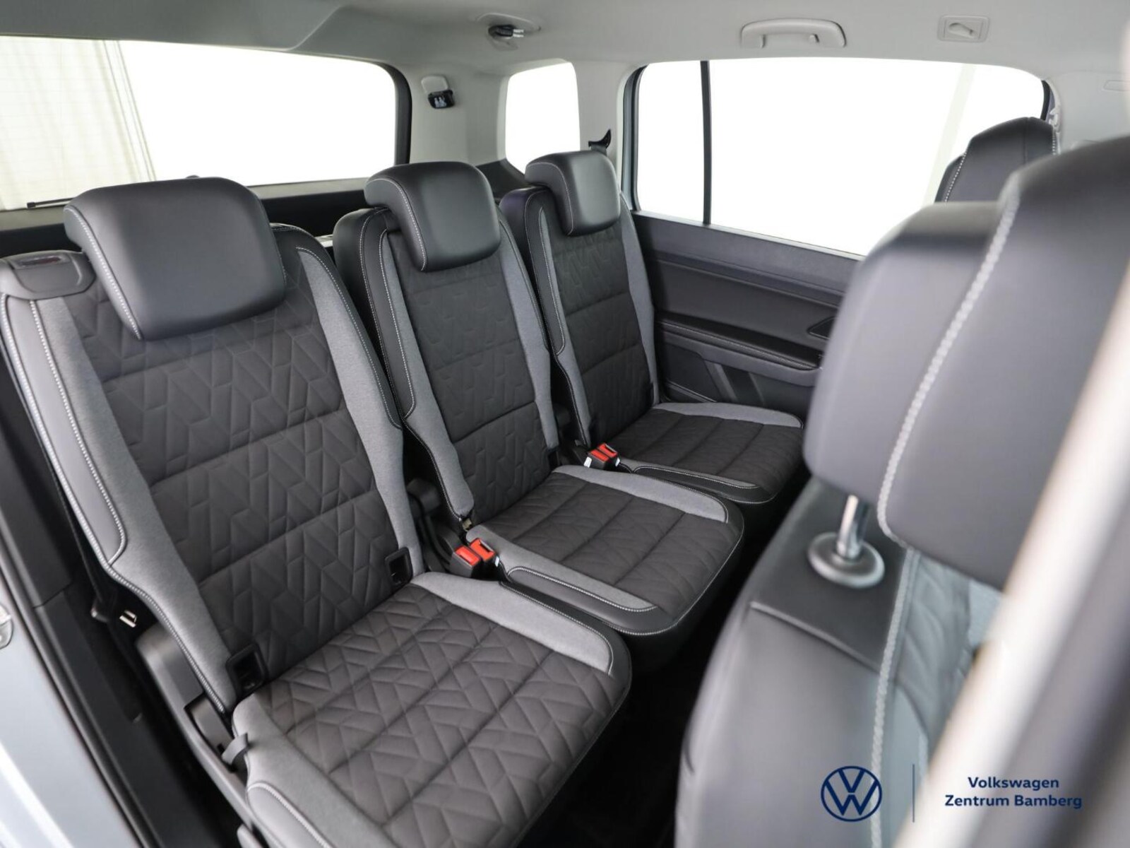 Volkswagen Touran – Bild 8