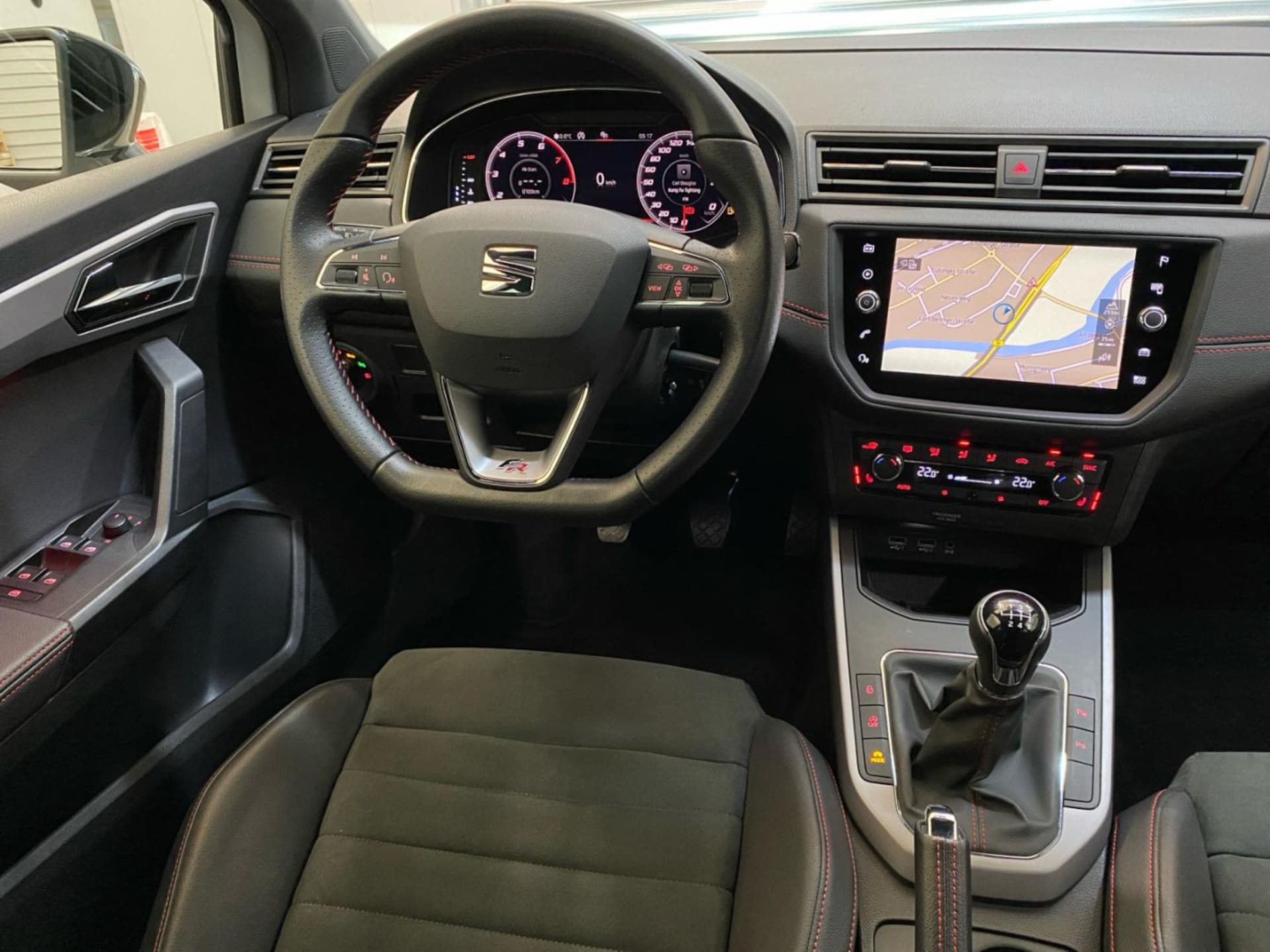 SEAT Arona FR