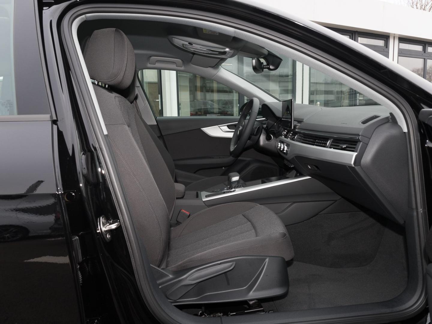 Image about Audi A4 Avant 40 TFSI S tronic