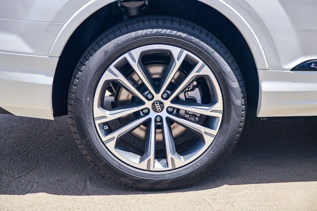 2026 Audi Q7 Premium - Photo 8