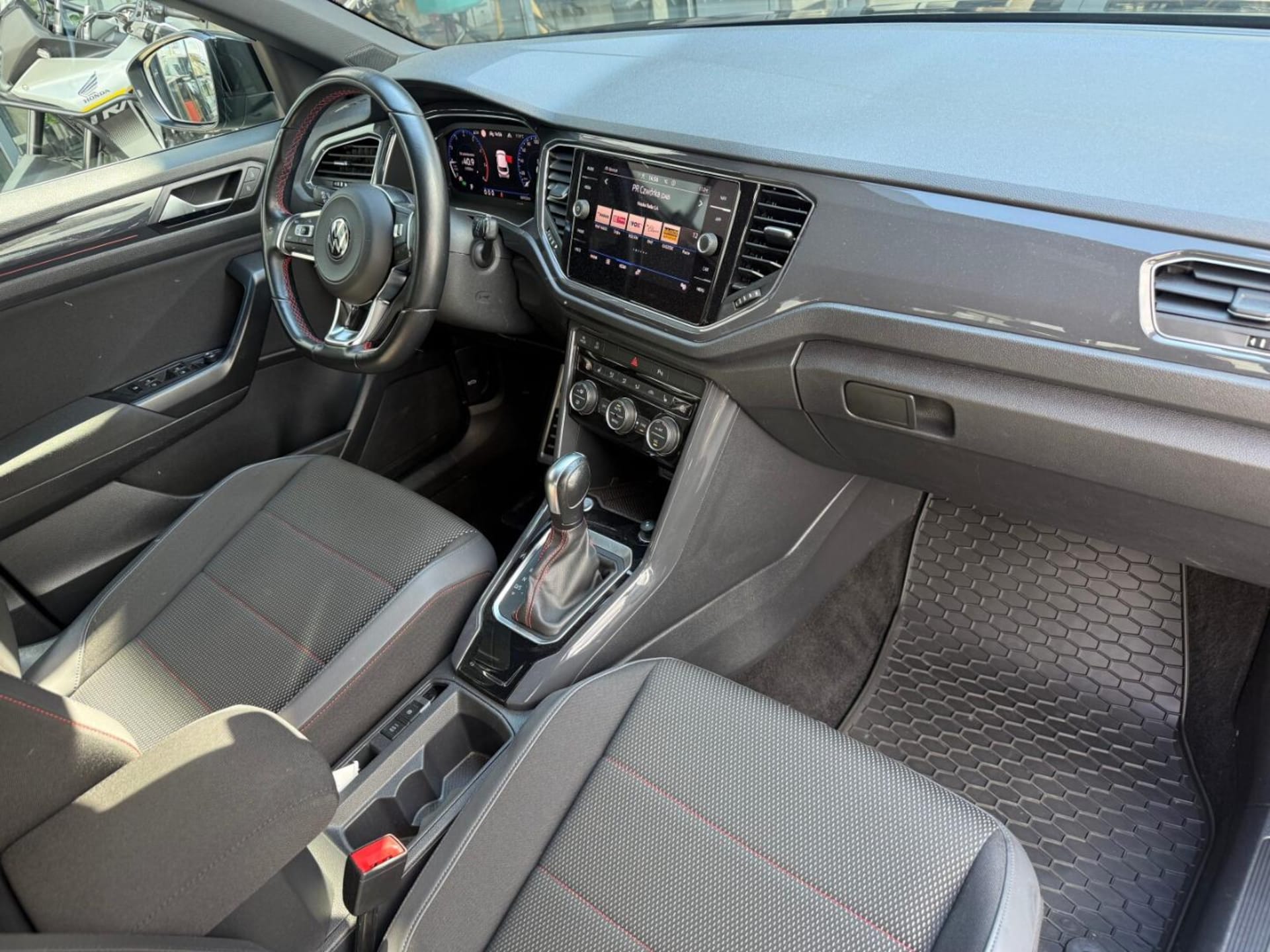 Volkswagen T-Roc Sport
