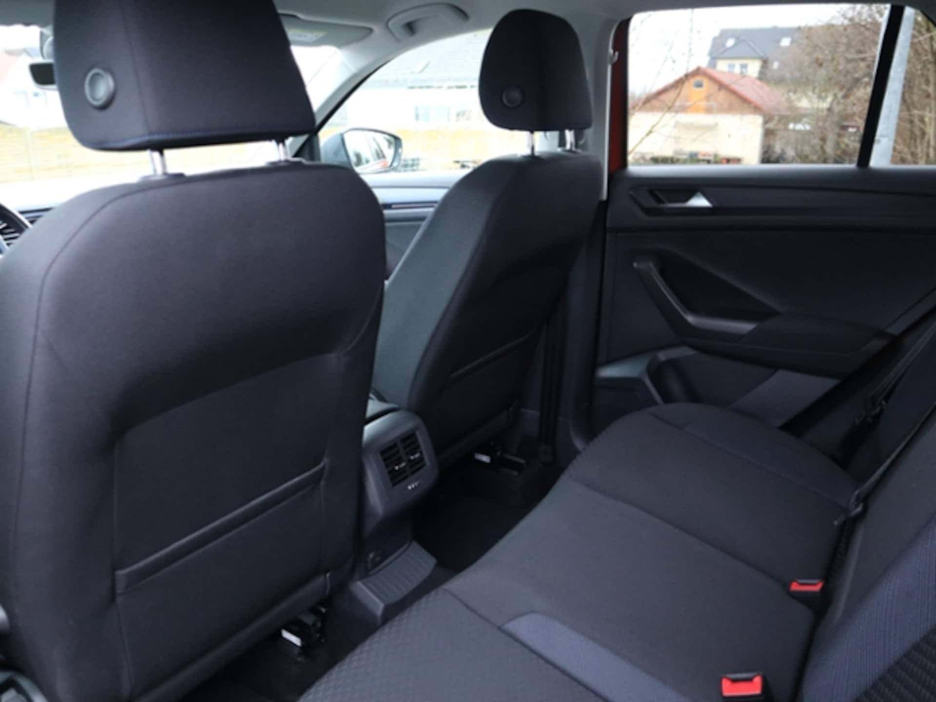 Volkswagen T-Roc United