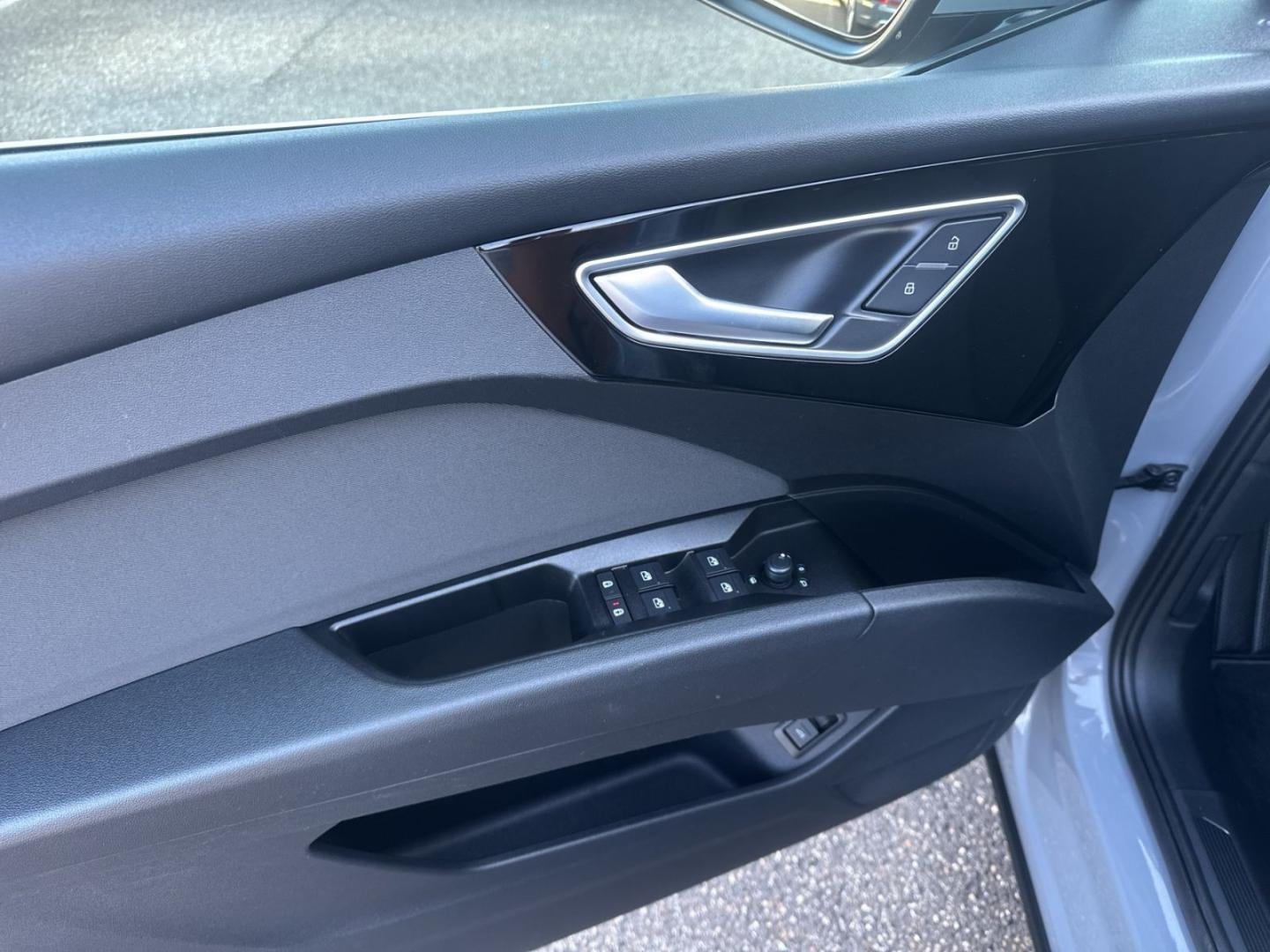 Bild über Audi Q4 Sportback e-tron 35 e-tron - für weitere Informationen kontaktieren Sie den Audi Partner