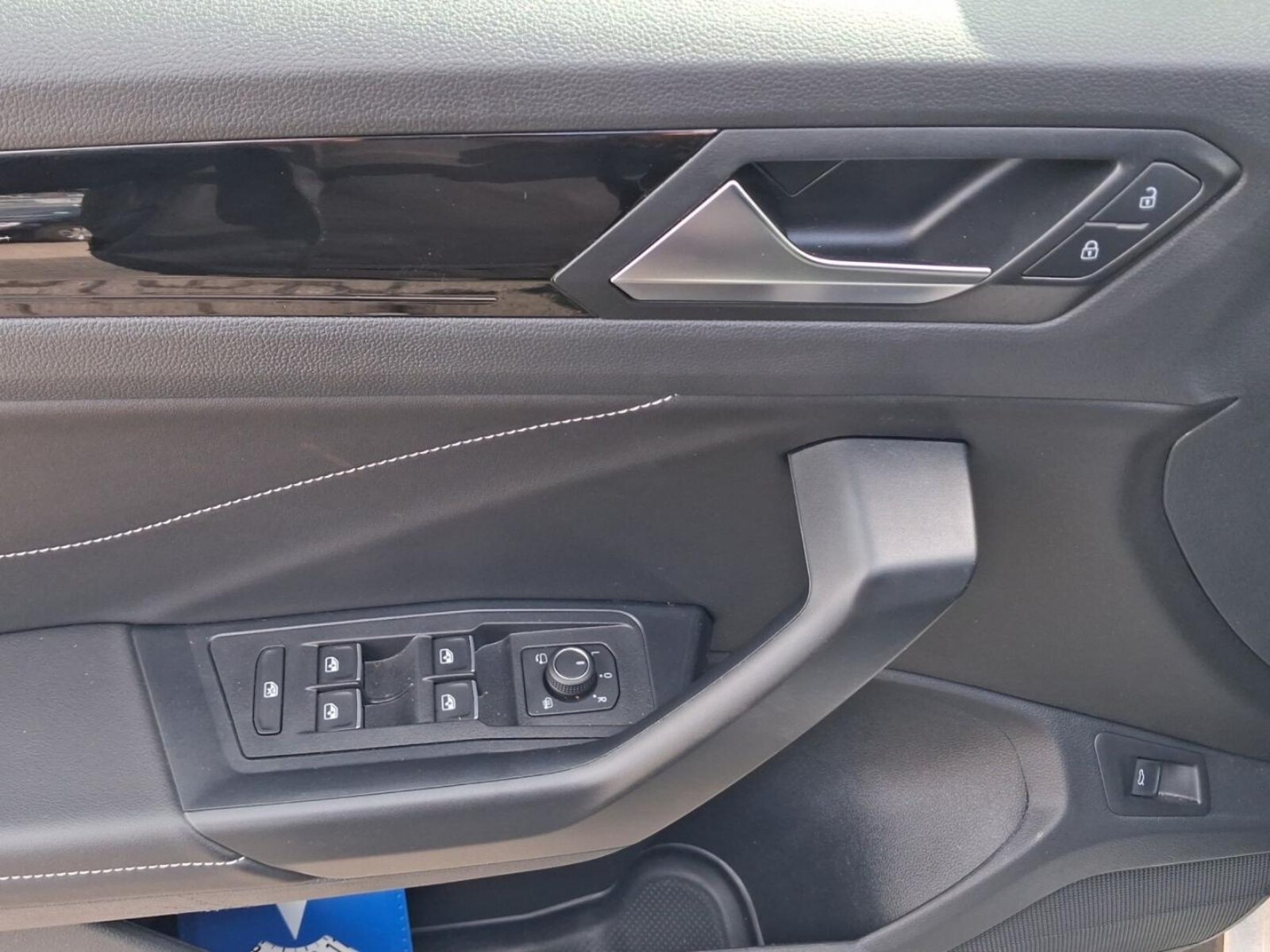 Volkswagen T-Roc – Bild 8