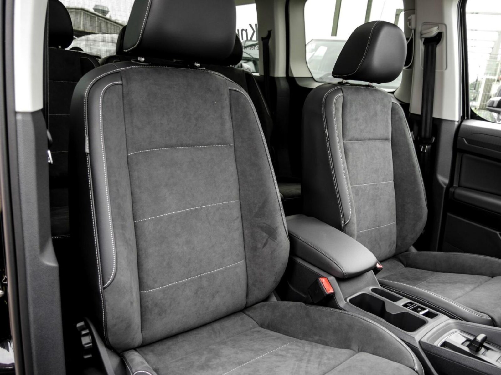 Volkswagen Caddy Kombi – Bild 6