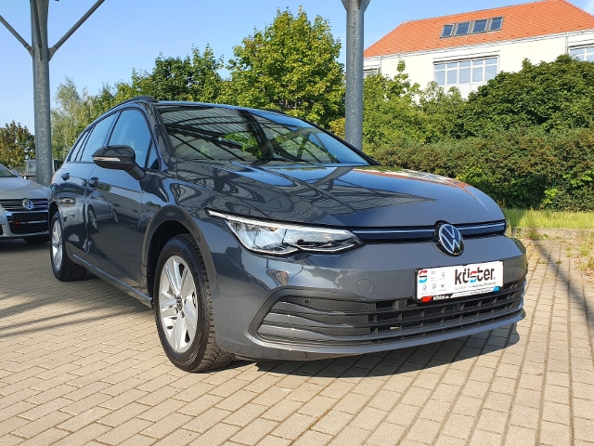 Volkswagen Golf Variant Life