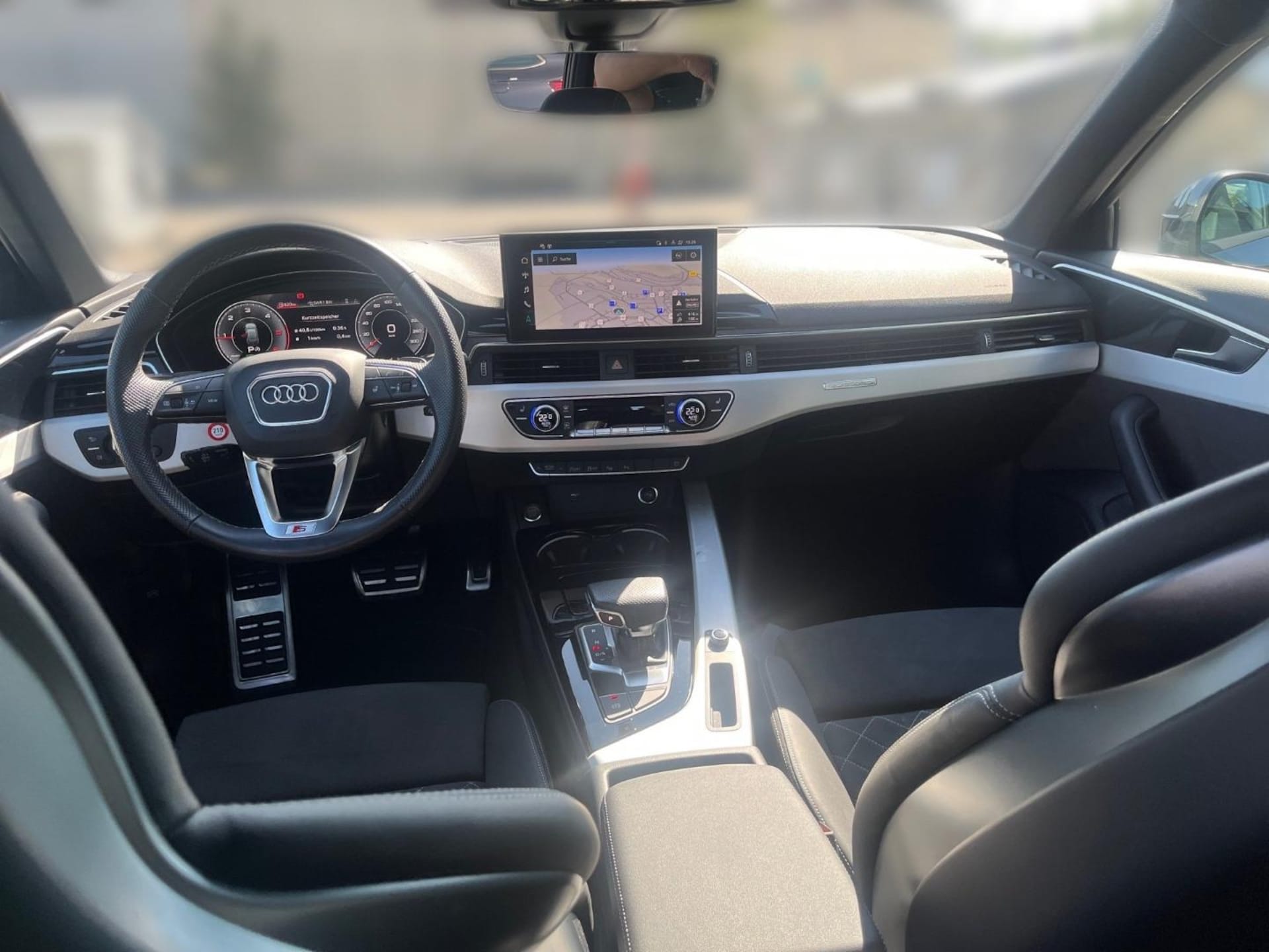 Audi A4 Avant S line