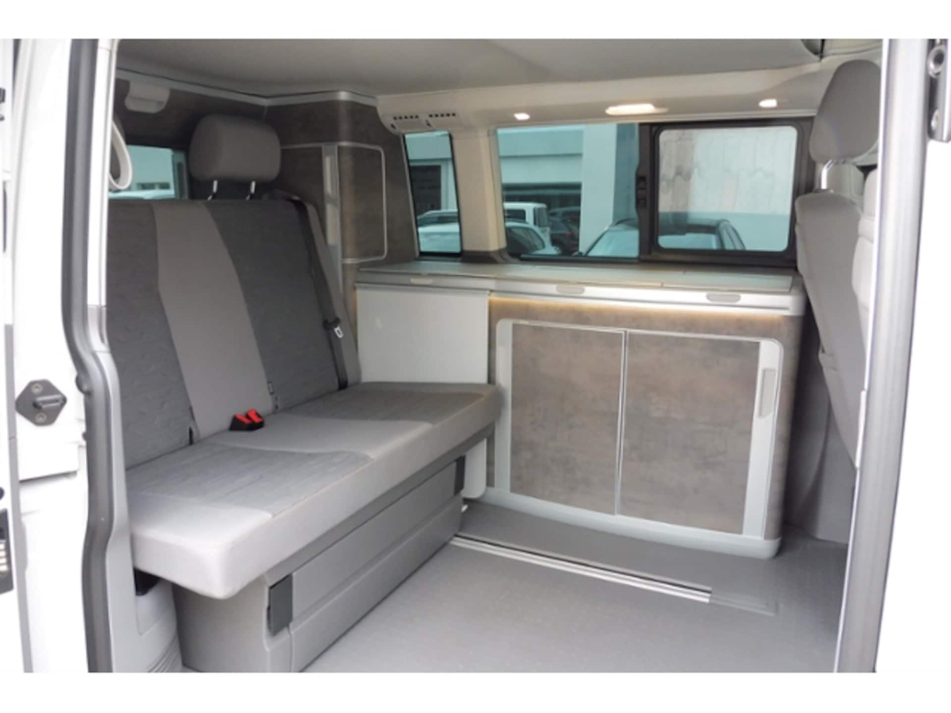 Volkswagen T6.1 California Ocean