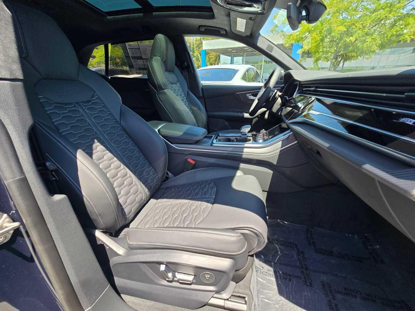 2025 Audi RS Q8 Base - Photo 11