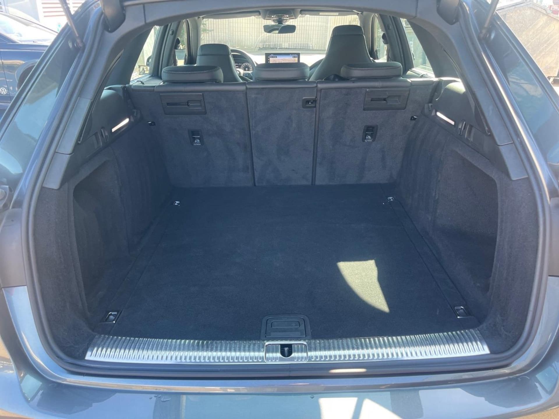 Audi A4 Avant S line