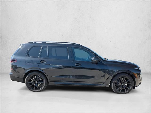 2023 BMW X7