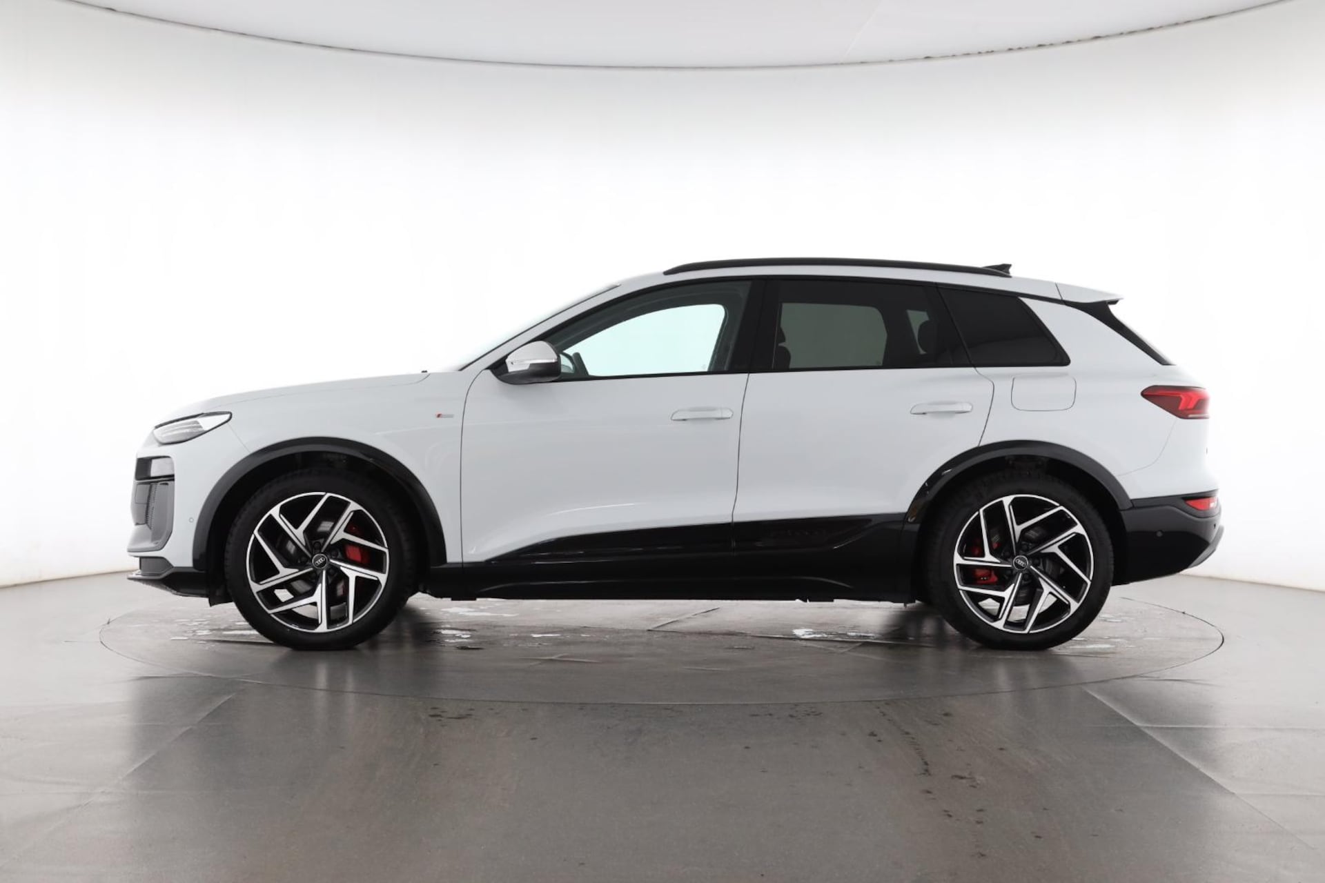 Audi Q6 SUV e-tron