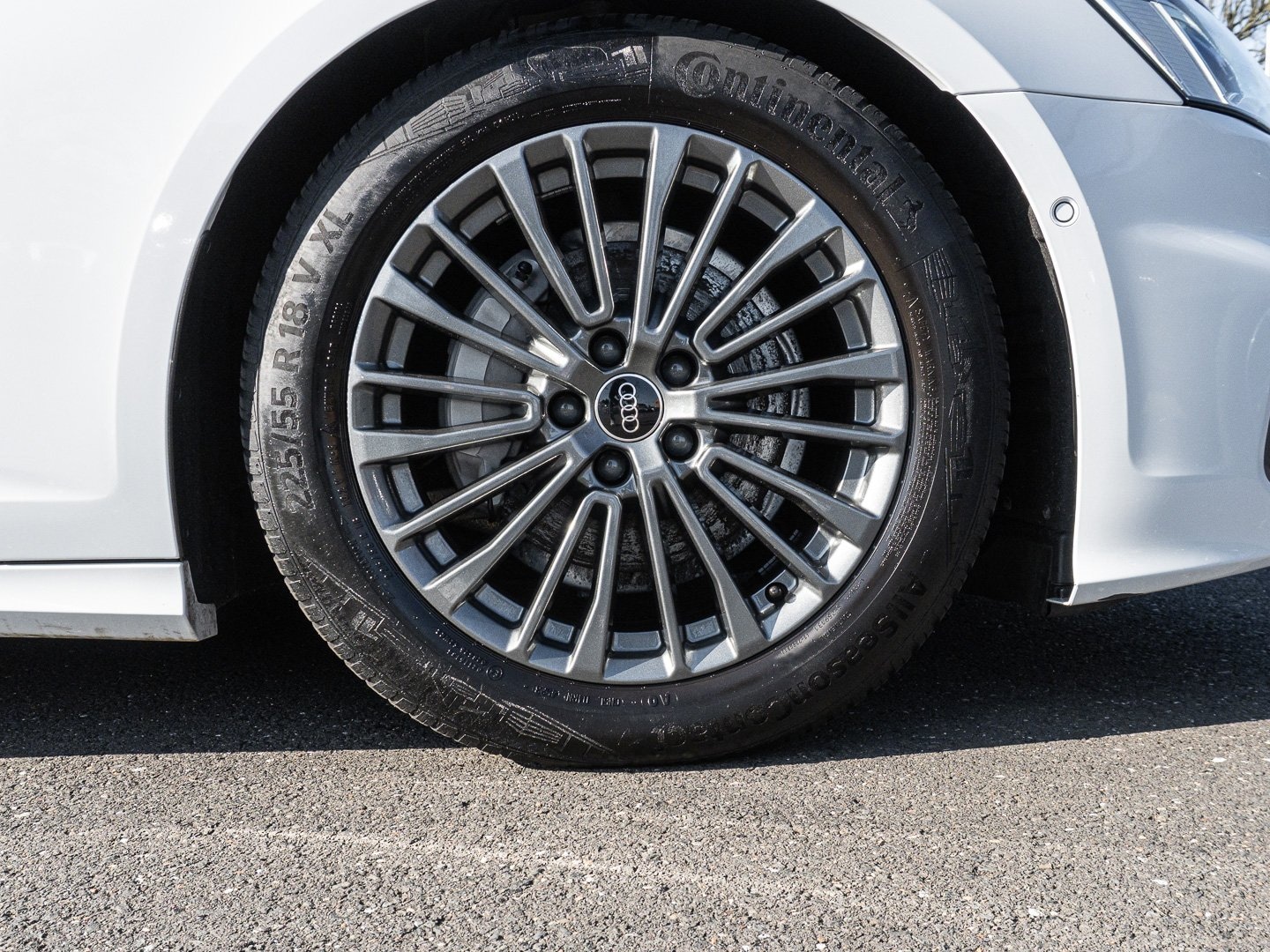 Bild über Audi A6 Limousine S line 35 TDI S tronic - für weitere Informationen kontaktieren Sie den Audi Partner