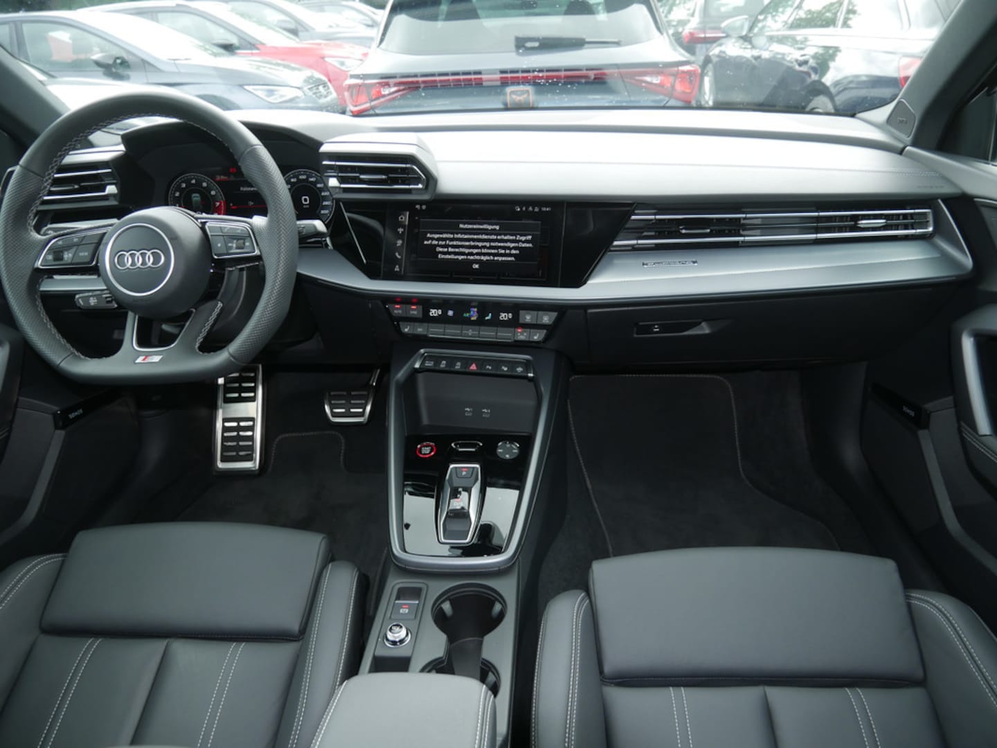 Bild über Audi S3 Sportback TFSI quattro S tronic - für weitere Informationen kontaktieren Sie den Audi Partner