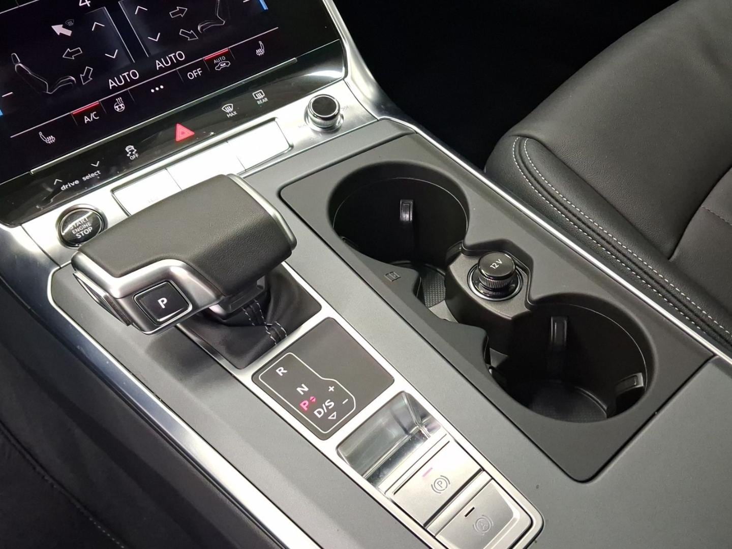 Bild über Audi A6 Limousine TFSI e S line 50 TFSI e quattro S tronic - für weitere Informationen kontaktieren Sie den Audi Partner