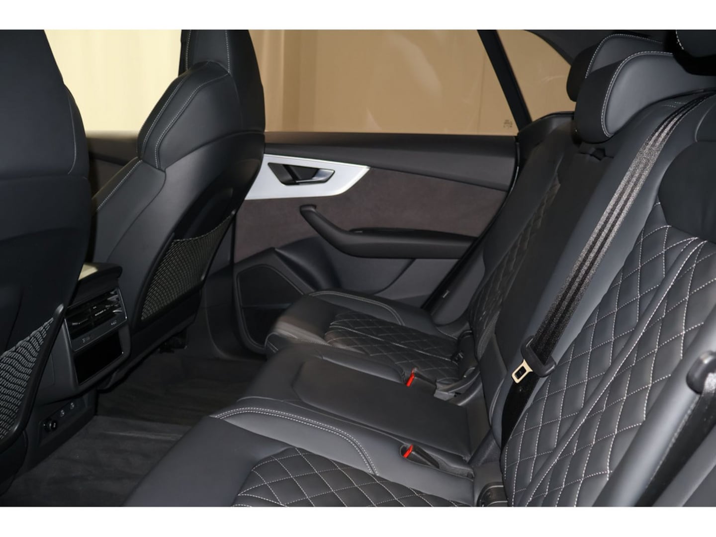 Bild über Audi Q8 SUV 50 TDI quattro tiptronic - für weitere Informationen kontaktieren Sie den Audi Partner