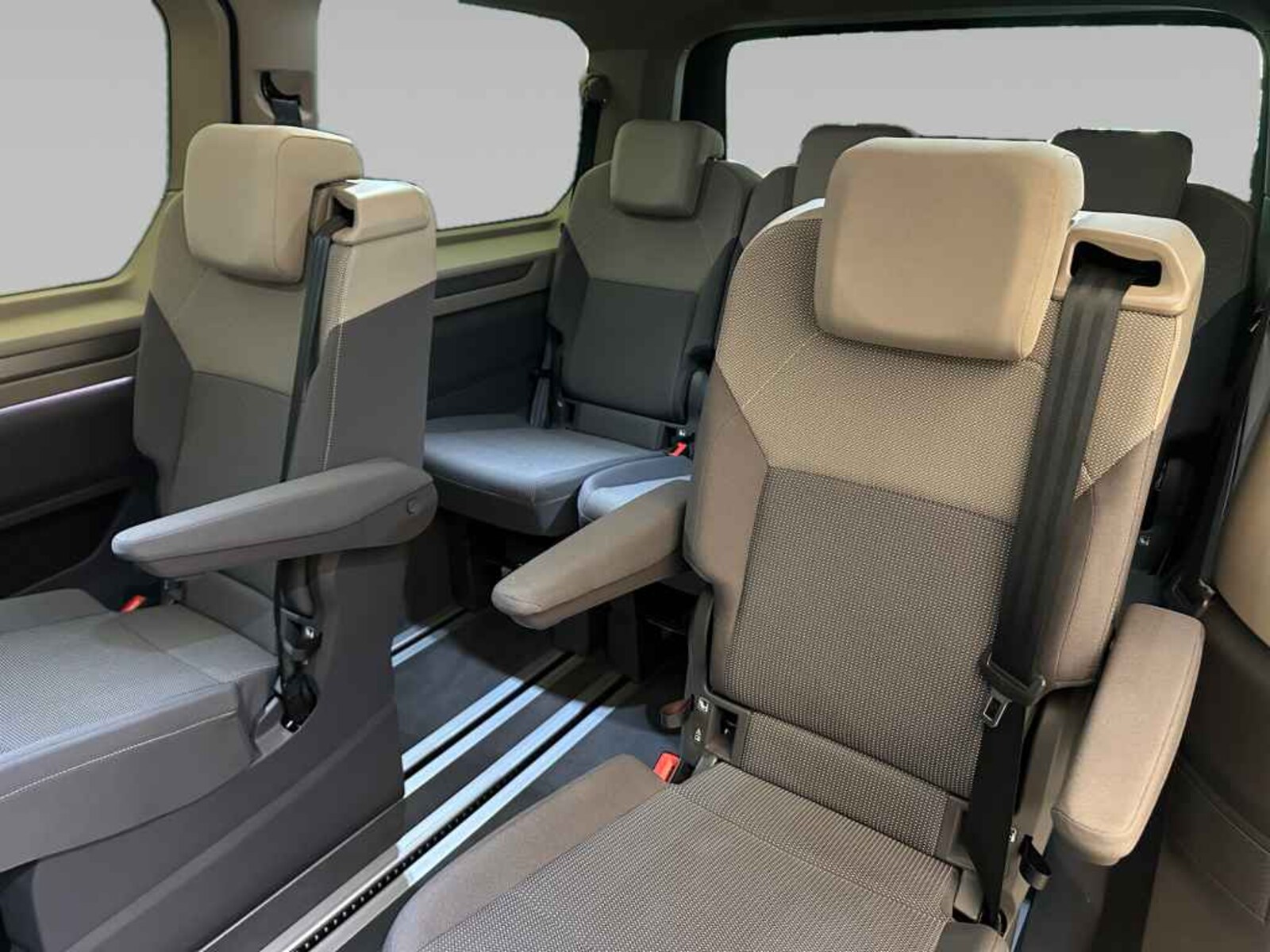 Volkswagen Multivan Langversion – Bild 12