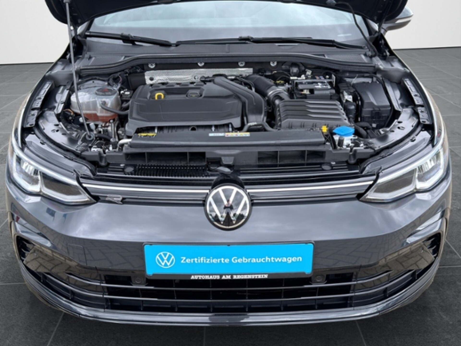 Volkswagen Golf R-Line